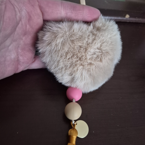 Scentsy Magnolia Shimmer Bath & Body Set - White and Purple - Picture 8 of 15